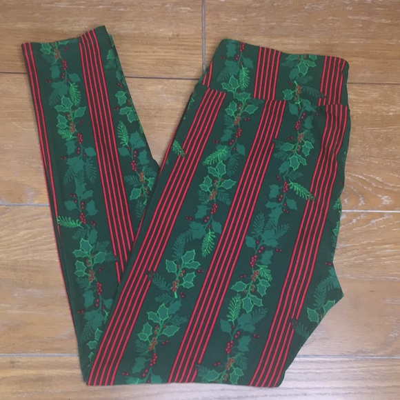 LuLaRoe Pants - LuLaRoe T/C Green and Red Holly Holiday/Christmas Leggings